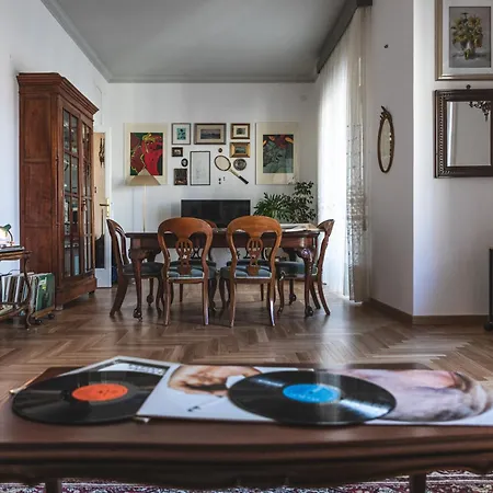 Dimore Santojanni - Il Salotto Dei Portici Nel Centro Di بوتنزا